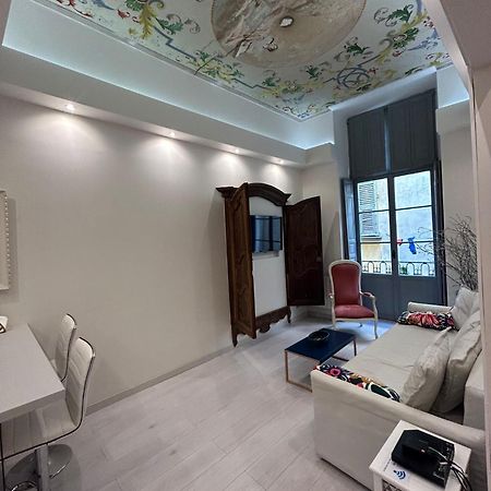 Luxury Apartment In The Heart Of Old Town Nice. Exteriör bild