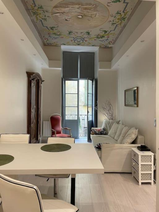 Luxury Apartment In The Heart Of Old Town Nice. Exteriör bild